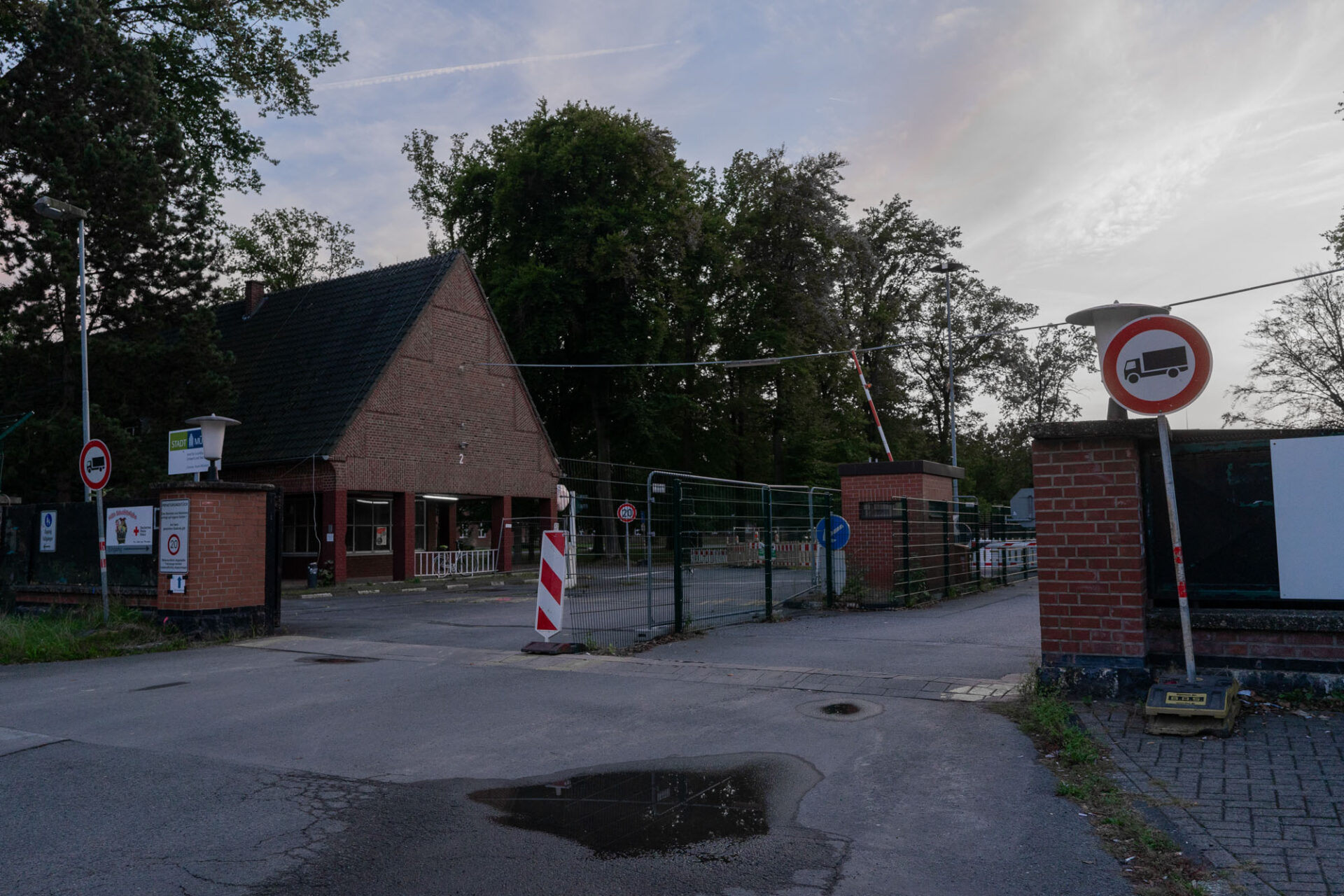 Der Eingang zur ZUE