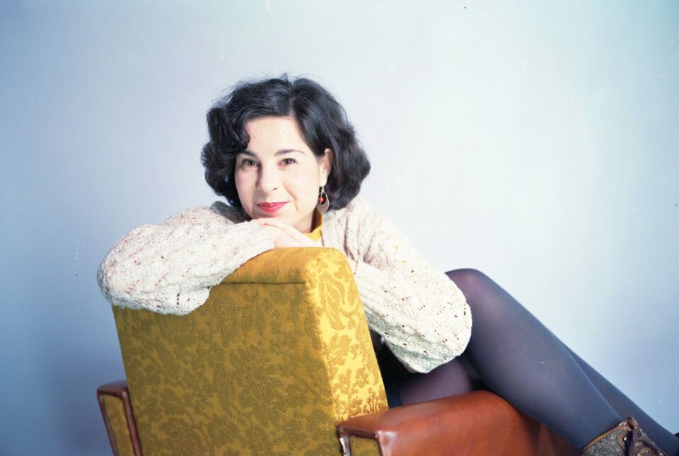 Auf dem Foto ist die Künsterlin Paula Linke zu sehen.