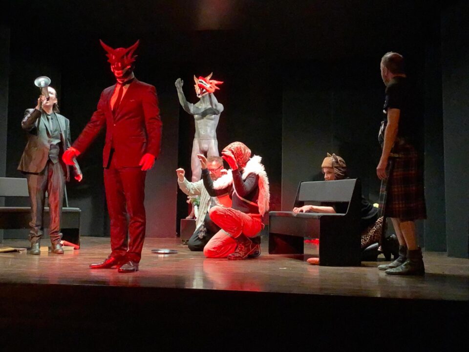 2026-06-24-Der-Drache-Theater-Szenenwechsel